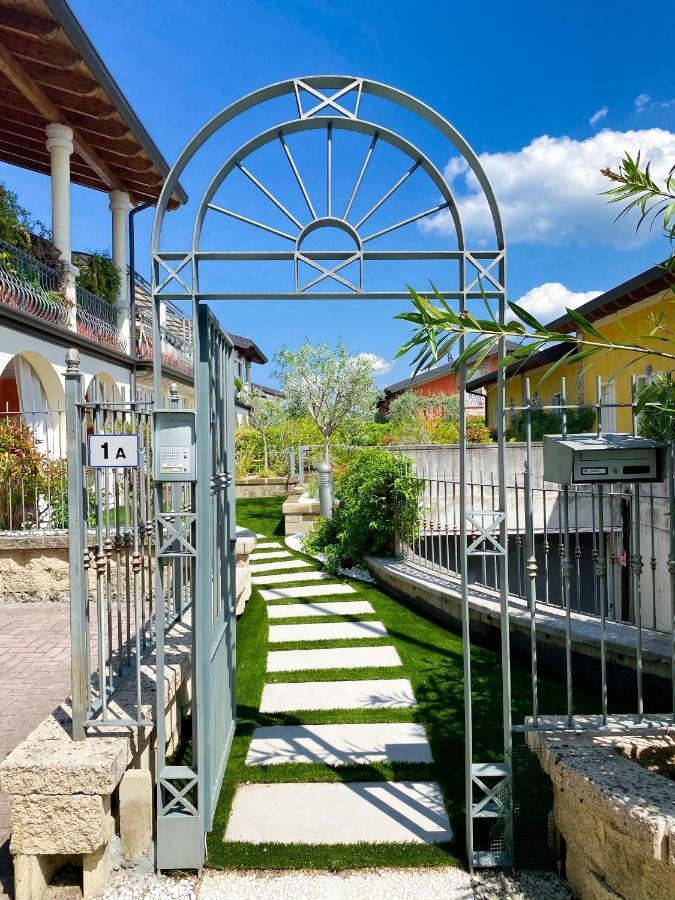 Belvedere Home Ντεζεντσάνο ντελ Γκάρντα Εξωτερικό φωτογραφία