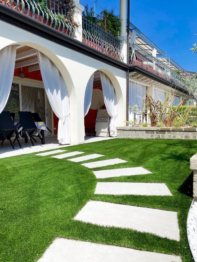 Belvedere Home Ντεζεντσάνο ντελ Γκάρντα Εξωτερικό φωτογραφία