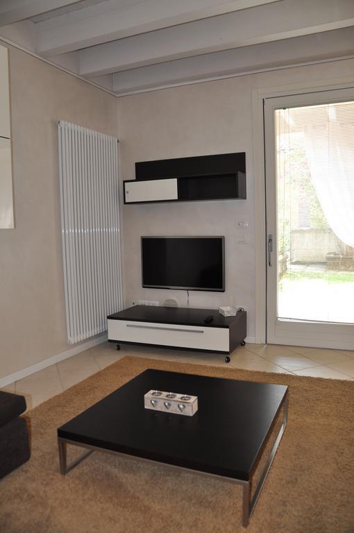 Belvedere Home Ντεζεντσάνο ντελ Γκάρντα Εξωτερικό φωτογραφία