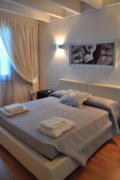 Belvedere Home Ντεζεντσάνο ντελ Γκάρντα Εξωτερικό φωτογραφία